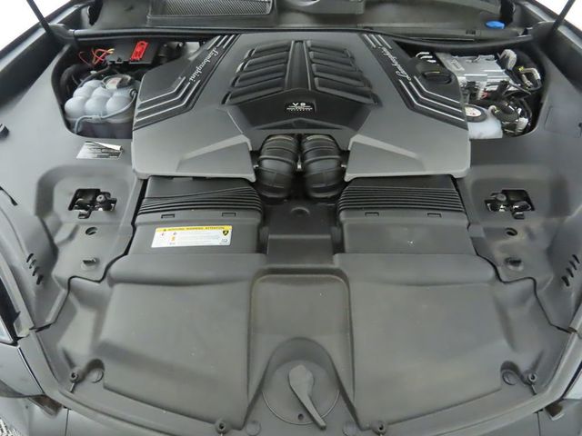 2025 Lamborghini Urus SE AWD - 22939626 - 29