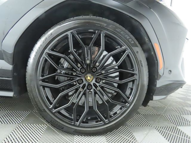 2025 Lamborghini Urus SE AWD - 22939626 - 33