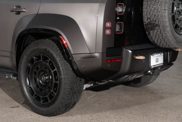 2025 Land Rover Defender 110 P635 OCTA - 22892338 - 36
