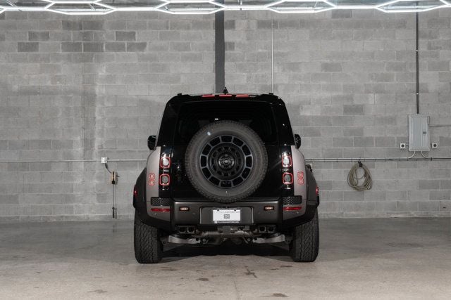 2025 Land Rover Defender 110 P635 OCTA - 22892338 - 3