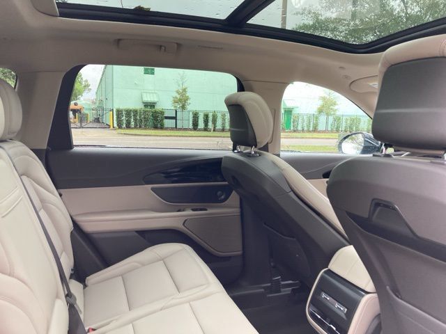 2025 Lincoln Nautilus Premiere AWD - 22928414 - 23