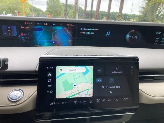 2025 Lincoln Nautilus Premiere AWD - 22928414 - 30