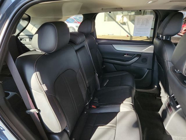 2025 Mazda CX-70 3.3 Turbo Premium Package AWD - 22934727 - 11