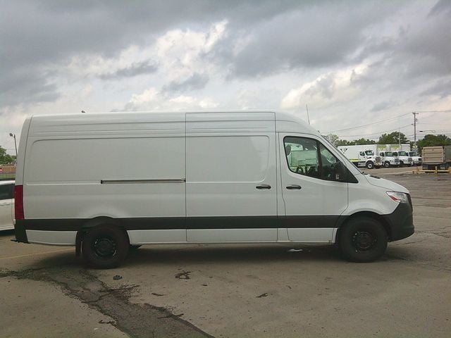 2025 Mercedes-Benz Sprinter Cargo Van 2500 High Roof I4 Diesel HO 170 - 22872075 - 3