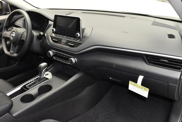 2025 Nissan Altima S FWD - 22936808 - 24
