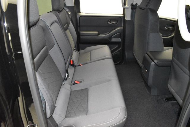 2025 Nissan Frontier Crew Cab 4x4 SV - 22936798 - 34