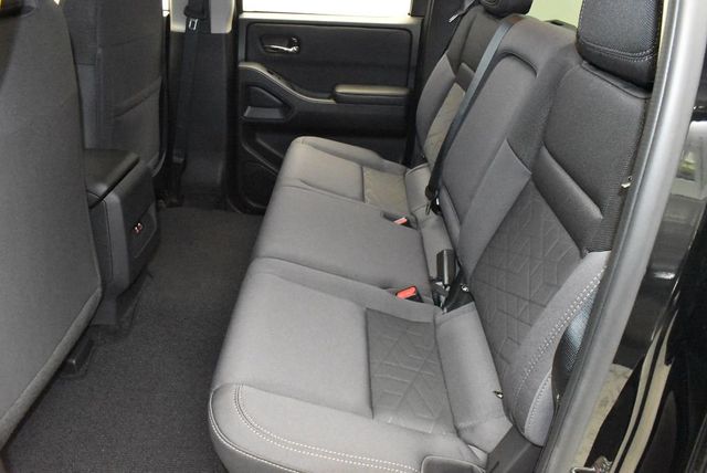 2025 Nissan Frontier Crew Cab 4x4 SV - 22936798 - 38