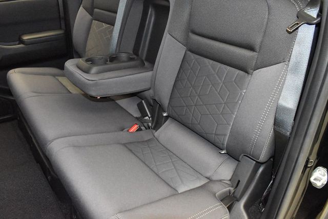 2025 Nissan Frontier Crew Cab 4x4 SV - 22936798 - 39