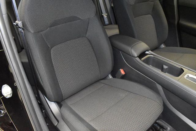 2025 Nissan Kicks S AWD - 22936804 - 25