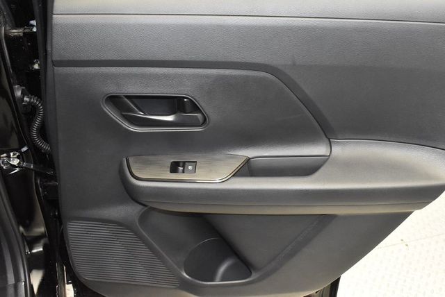 2025 Nissan Kicks S AWD - 22936804 - 29