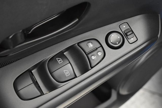 2025 Nissan Kicks Play S FWD - 22937961 - 10