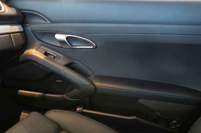 2025 Porsche 718 Cayman S Coupe - 22909188 - 31