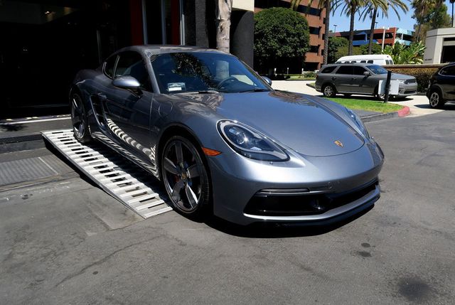 2025 Porsche 718 Cayman S Coupe - 22909188 - 3
