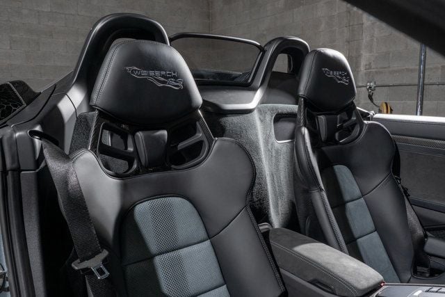 2025 Porsche 718 Spyder RS Roadster - 22937057 - 17