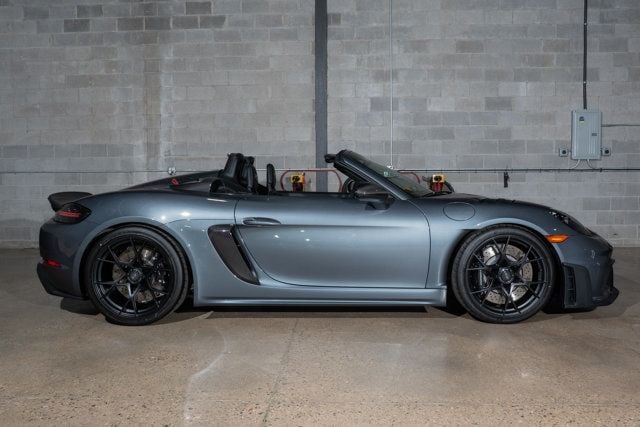 2025 Porsche 718 Spyder RS Roadster - 22937057 - 1