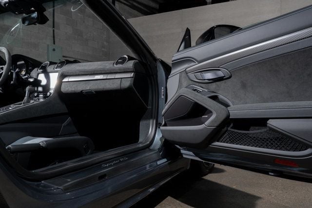 2025 Porsche 718 Spyder RS Roadster - 22937057 - 23