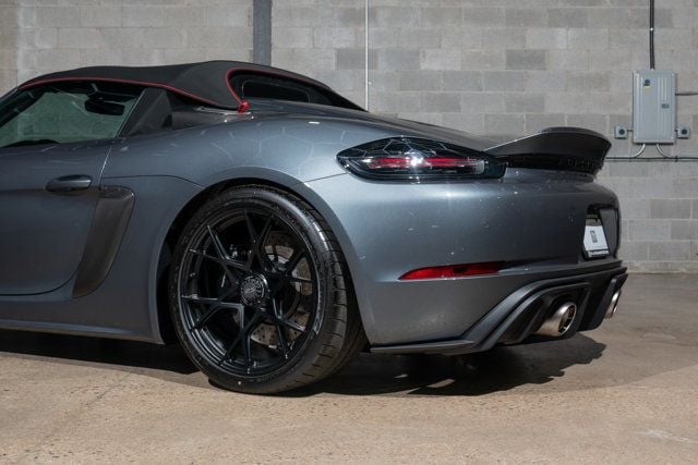2025 Porsche 718 Spyder RS Roadster - 22937057 - 35