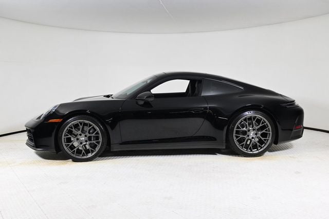 2025 Porsche 911  - 22937260 - 1
