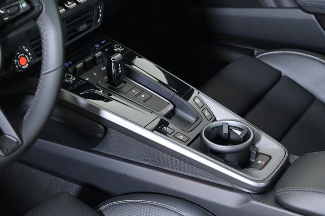 2025 Porsche 911 Carrera - 22877990 - 14
