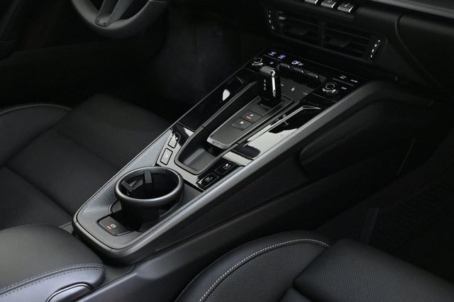 2025 Porsche 911 Carrera - 22877990 - 25
