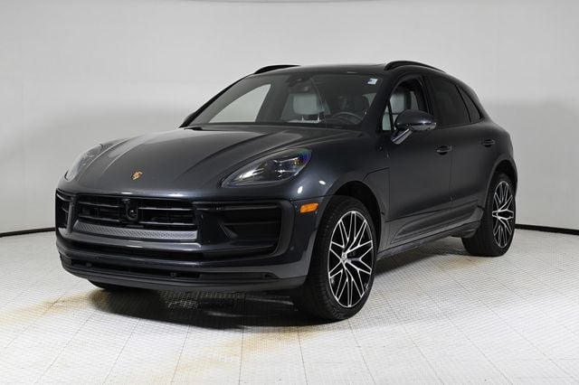 2025 Porsche Macan T