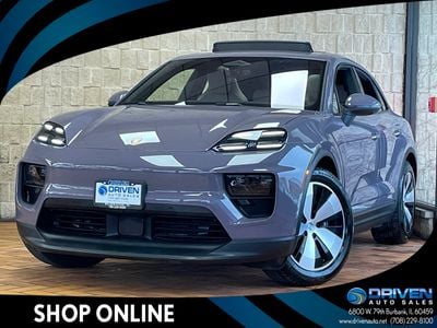 2025 Porsche Macan Base's photo