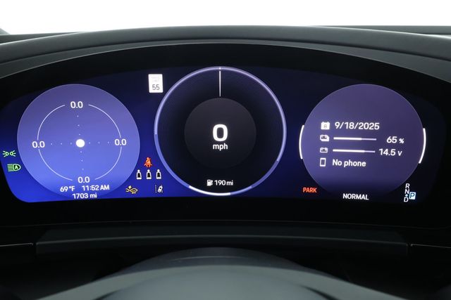 2025 Porsche Macan Electric with Premium Package, 21'' Wheels & Passenger Display - 22918398 - 12