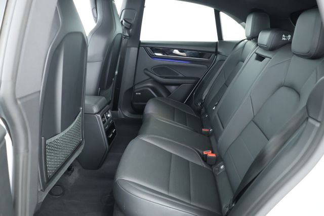 2025 Porsche Macan Electric with Premium Package, 21'' Wheels & Passenger Display - 22918398 - 22
