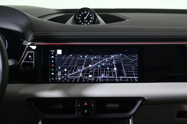 2025 Porsche Macan Electric 4S - 22923907 - 14