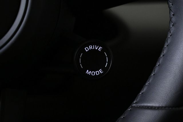 2025 Porsche Macan Electric 4S - 22923907 - 20