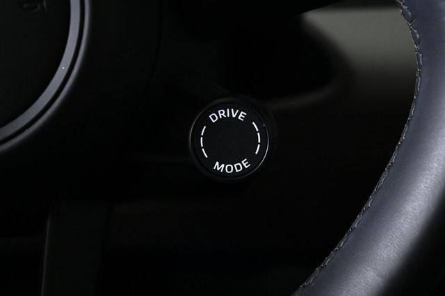 2025 Porsche Macan Electric Electric RWD - 22922762 - 21