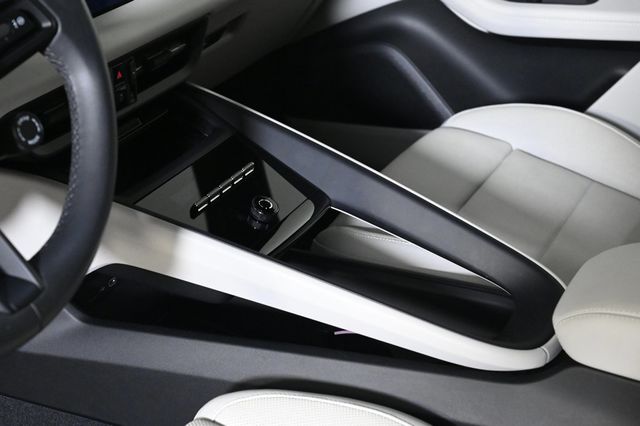 2025 Porsche Macan Electric Electric RWD - 22922762 - 23