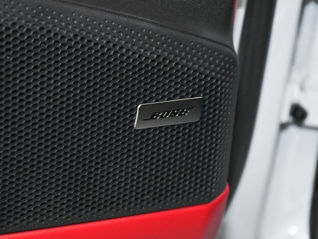 2025 Porsche Macan Electric Turbo - 22937763 - 10