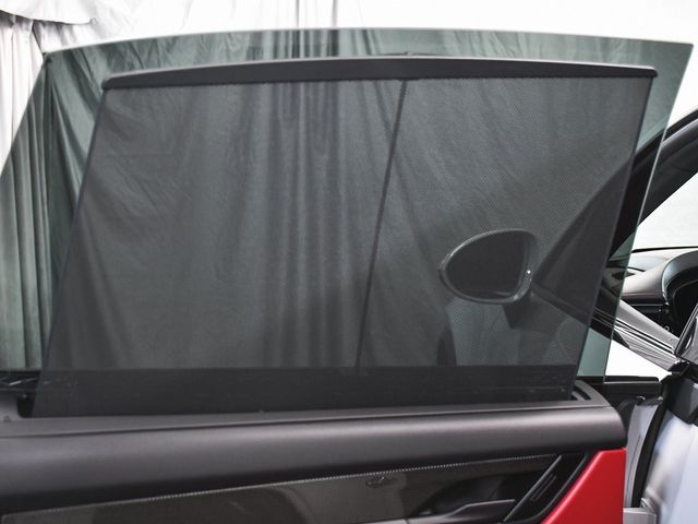 2025 Porsche Macan Electric Turbo - 22937763 - 13