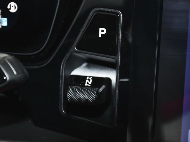 2025 Porsche Macan Electric Turbo - 22937763 - 31