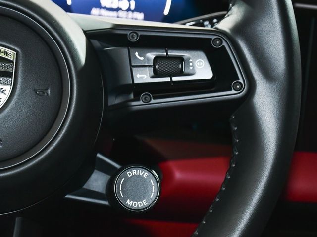 2025 Porsche Macan Electric Turbo - 22937763 - 35