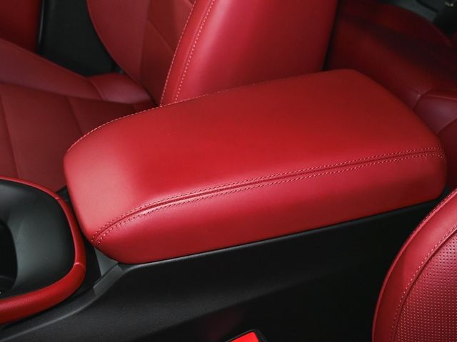 2025 Porsche Macan Electric Turbo - 22937763 - 42