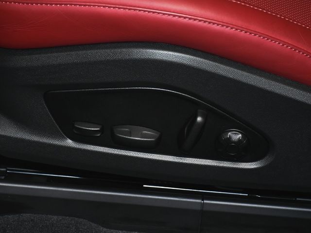 2025 Porsche Macan Electric Turbo - 22937763 - 46