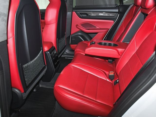 2025 Porsche Macan Electric Turbo - 22937763 - 49