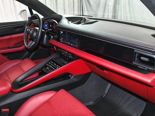 2025 Porsche Macan Electric Turbo - 22937763 - 58