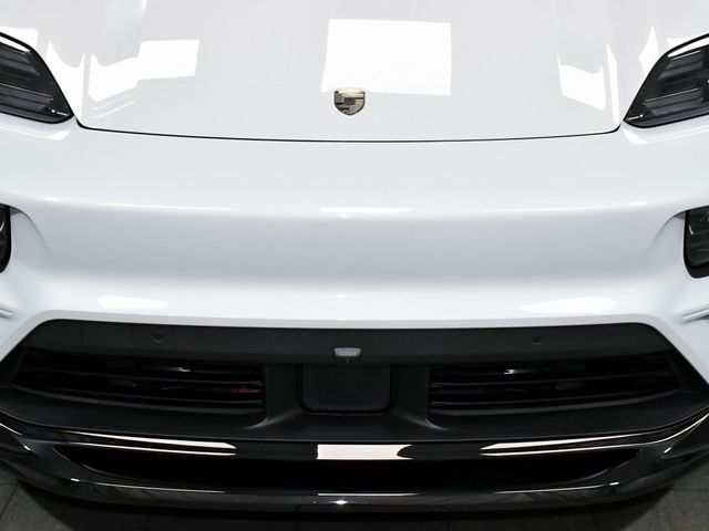 2025 Porsche Macan Electric Turbo - 22937763 - 74