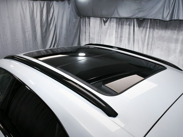 2025 Porsche Macan Electric Turbo - 22937763 - 82