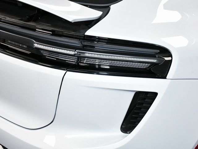2025 Porsche Macan Electric Turbo - 22937763 - 87