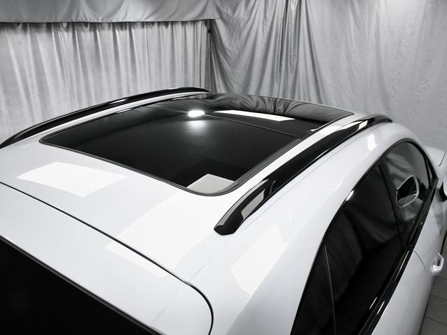 2025 Porsche Macan Electric Turbo - 22937763 - 89