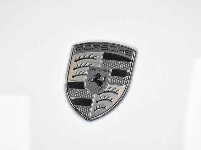 2025 Porsche Macan Electric Turbo - 22937763 - 94