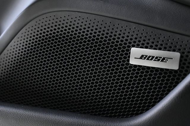 2025 Porsche Taycan Turbo S - 22915840 - 23