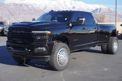 2025 RAM Ram 3500 Pickup Laramie's photo