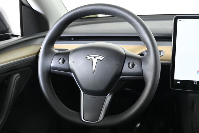 2025 Tesla Model Y Long Range - 22933978 - 9