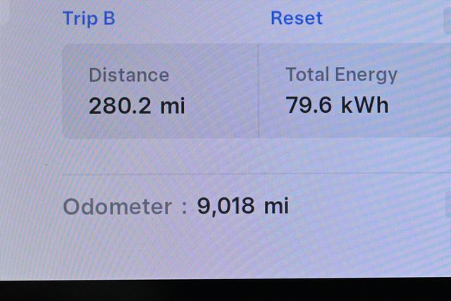 2025 Tesla Model Y Long Range - 22933978 - 10