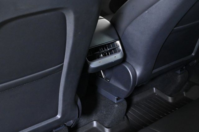 2025 Tesla Model Y Long Range - 22933978 - 16